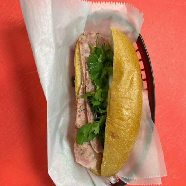 Bánh Mì Thịt Nướng.